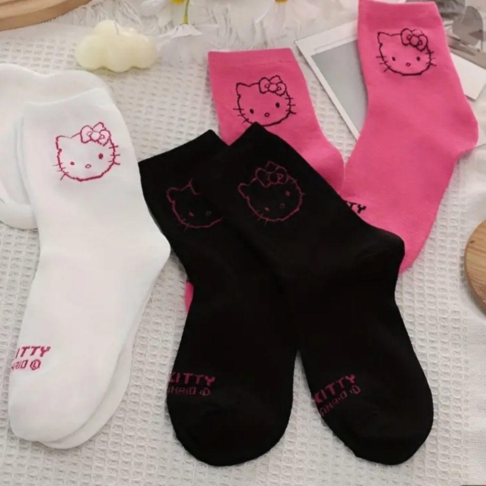 Hello Kitty socks. Set of 3 - Picture 2 of 3